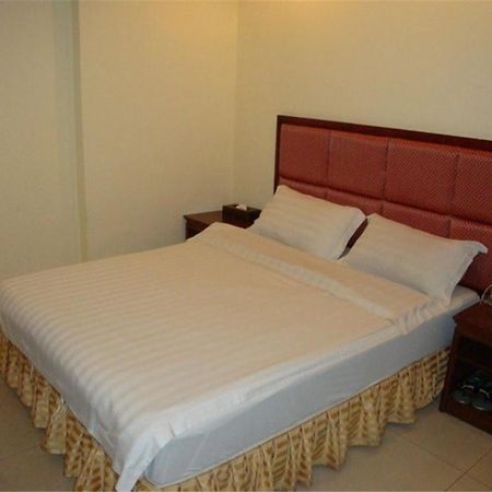 Baojiang Yingbin Hotel Châu Hải Ngoại thất bức ảnh