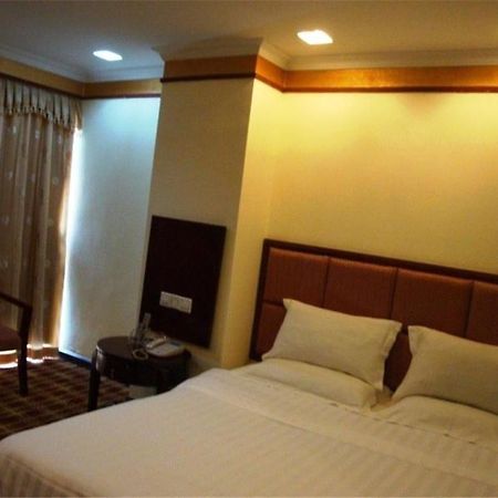 Baojiang Yingbin Hotel Châu Hải Ngoại thất bức ảnh