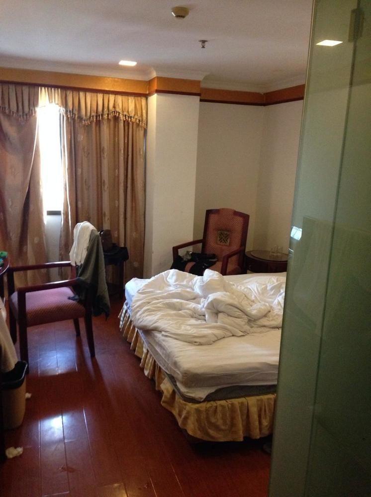 Baojiang Yingbin Hotel Châu Hải Ngoại thất bức ảnh
