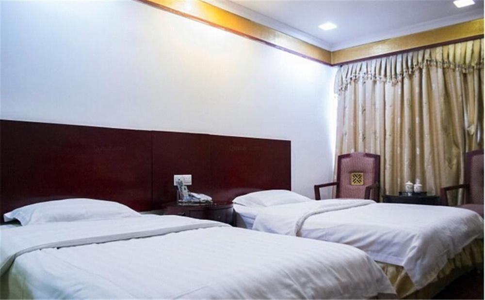Baojiang Yingbin Hotel Châu Hải Ngoại thất bức ảnh